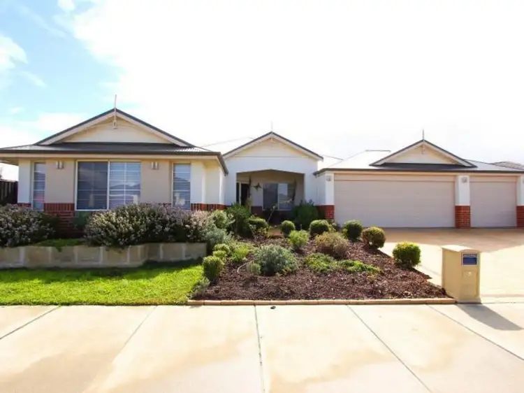5 Wistful Parade, Aveley WA 6069