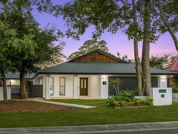 7 Barklya Crescent, Sinnamon Park QLD 4073
