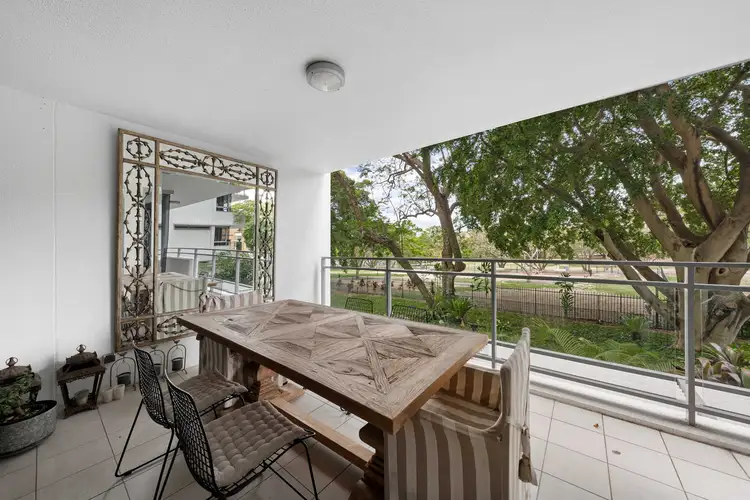4221/40 Hollins Cr, New Farm QLD 4005