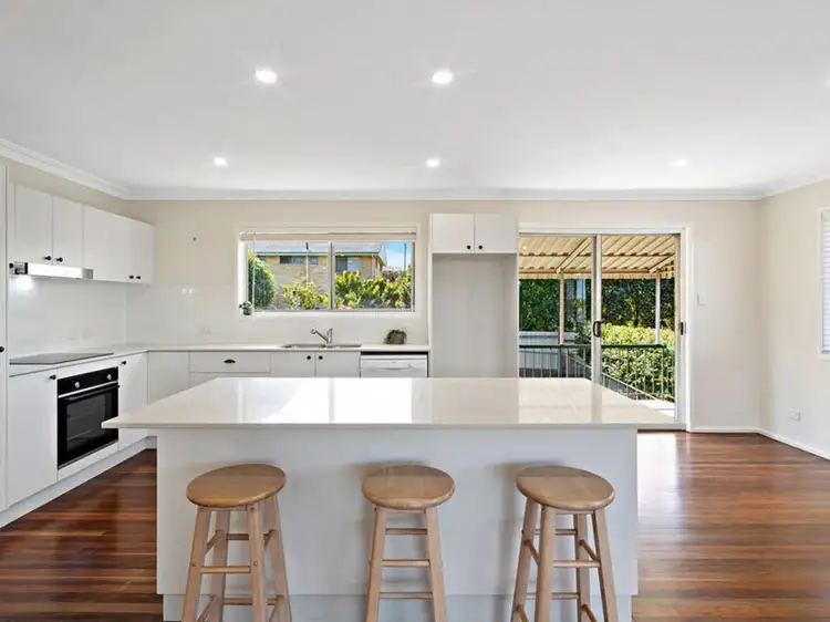 19 Chiniala Street, Mansfield QLD 4122