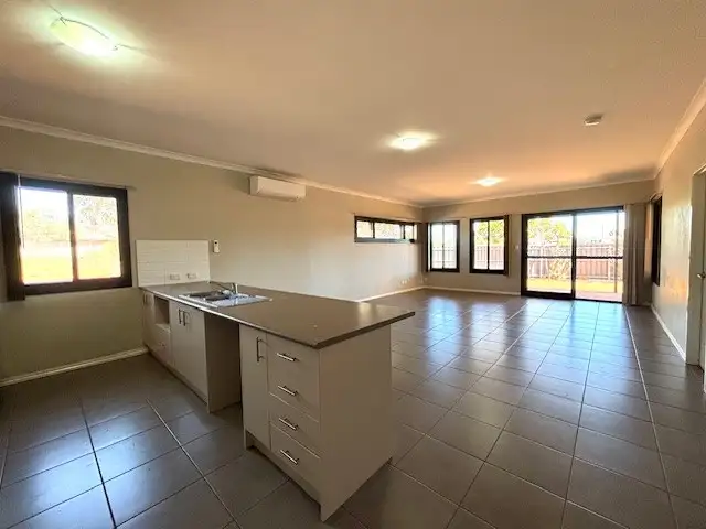 6 Dowitcher Avenue, South Hedland WA 6722