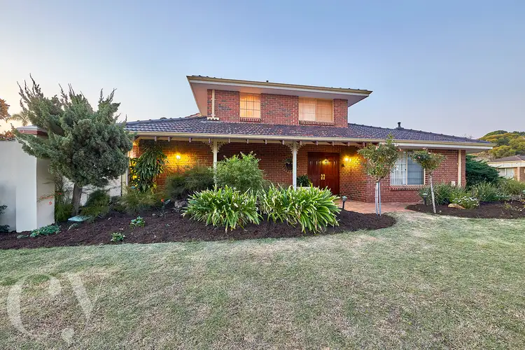 1 Dungarvan Court, Waterford WA 6152