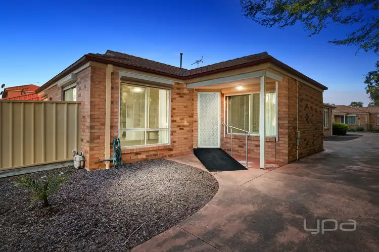 1/29 Mckenzie Street, Melton VIC 3337