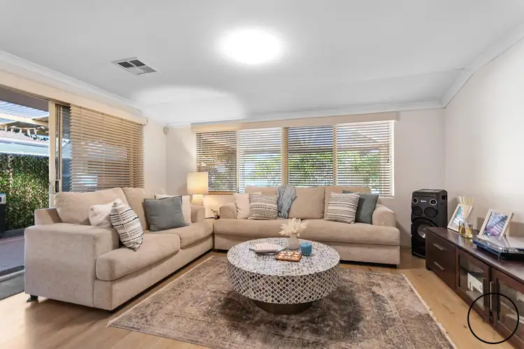33 Salamanca Parkway, Port Kennedy WA 6172