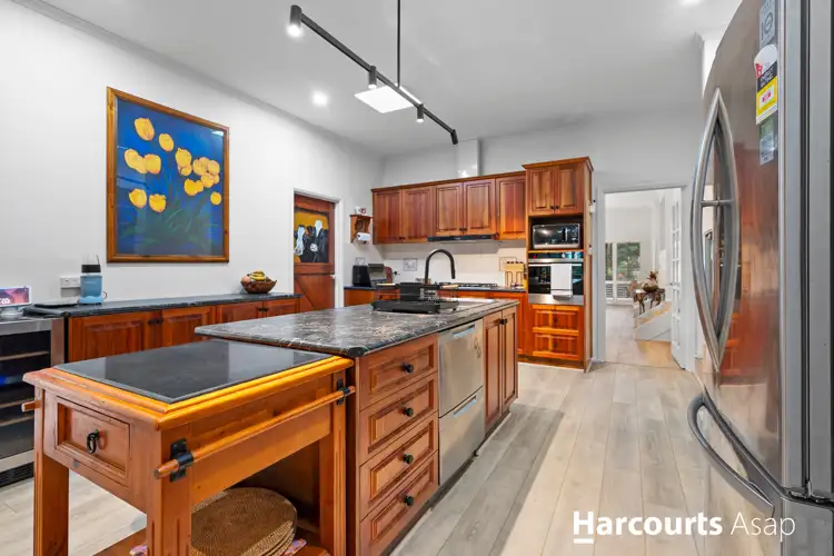 Sixth view of Homely house listing, 16 Cleveland Close, Narre Warren North VIC 3804