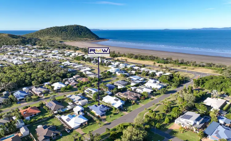 10 Blue Water Boulevard, Mulambin QLD 4703