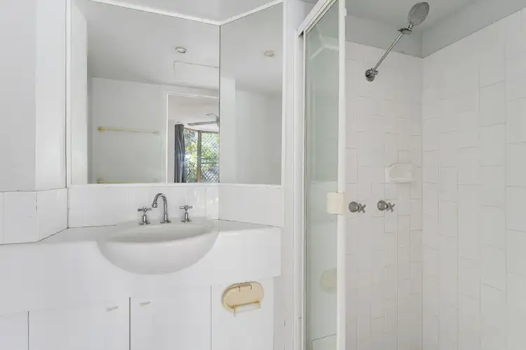 Sixth view of Homely unit listing, 7/15 Clarence Road, Indooroopilly QLD 4068