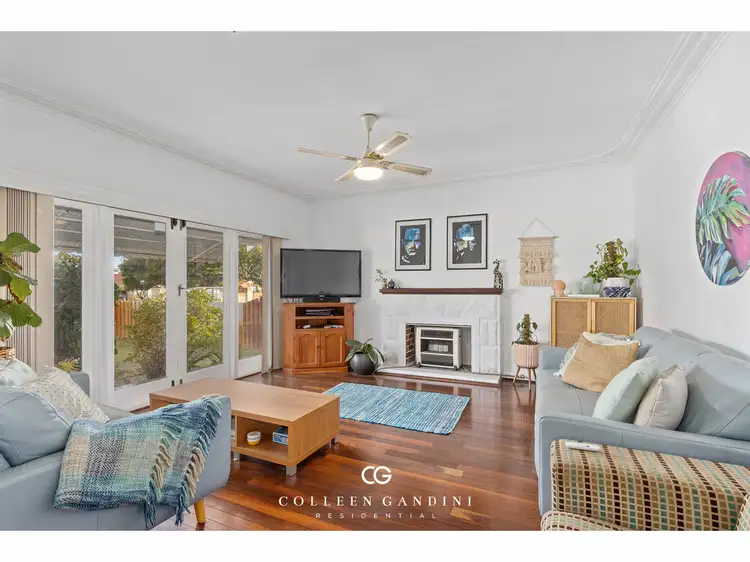 99 Kitchener Road, Alfred Cove WA 6154