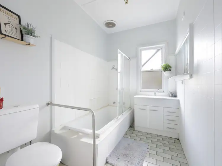 Fifth view of Homely house listing, 28 Hunter Street, Heywood VIC 3304