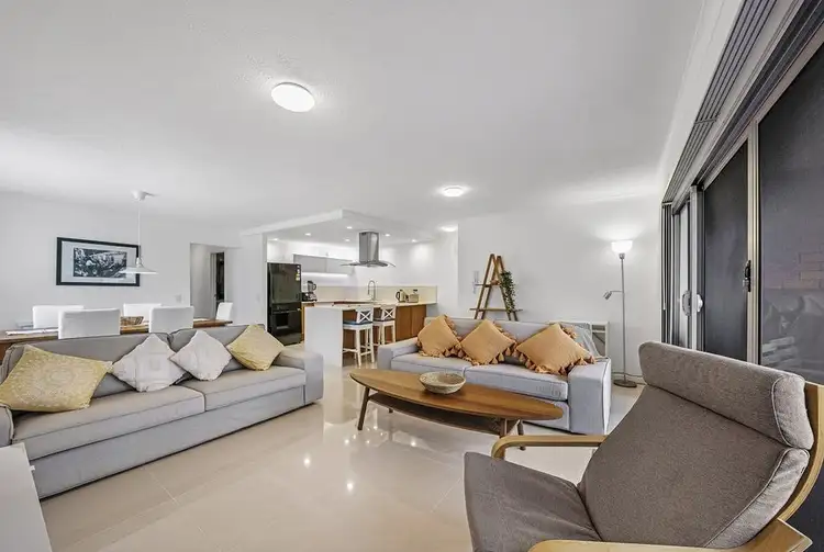 7/111 Old Burleigh Road, Broadbeach QLD 4218