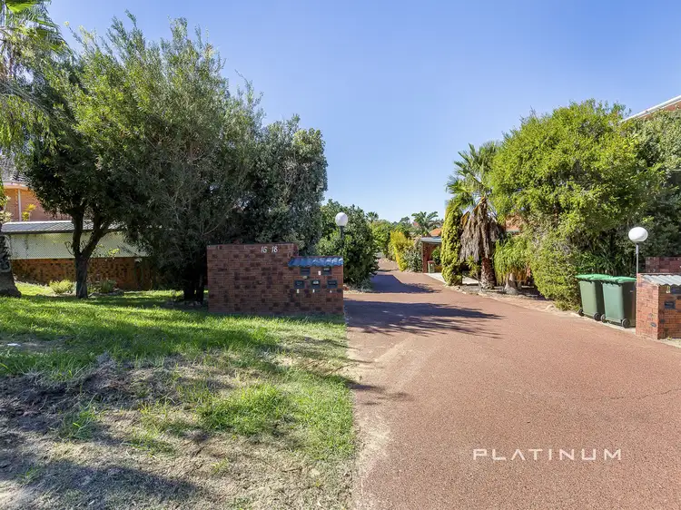 9/16 Wheatcroft Street, Scarborough WA 6019