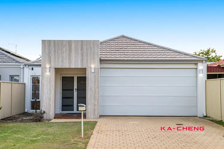 23B Charlwood Way, Morley WA 6062