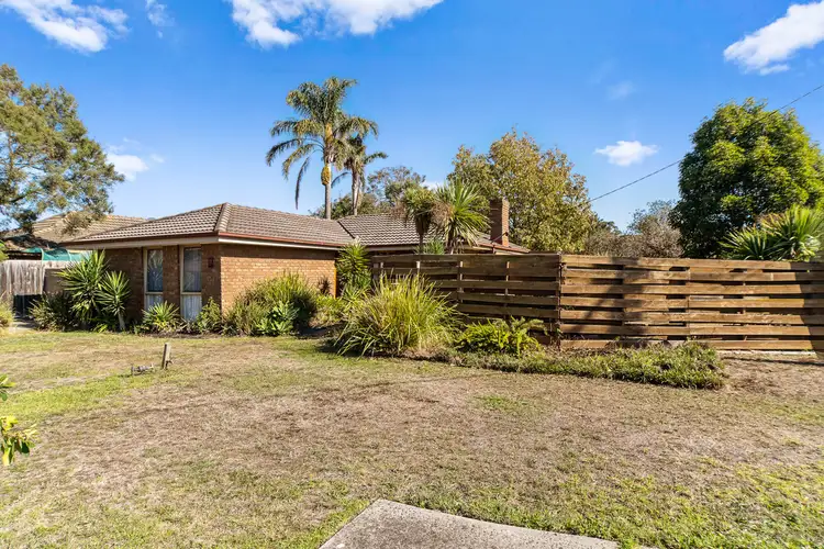 2 Honeyeater Place, Carrum Downs VIC 3201