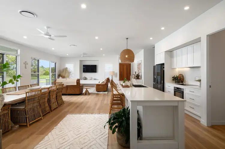 61 Esplanade, Tin Can Bay QLD 4580