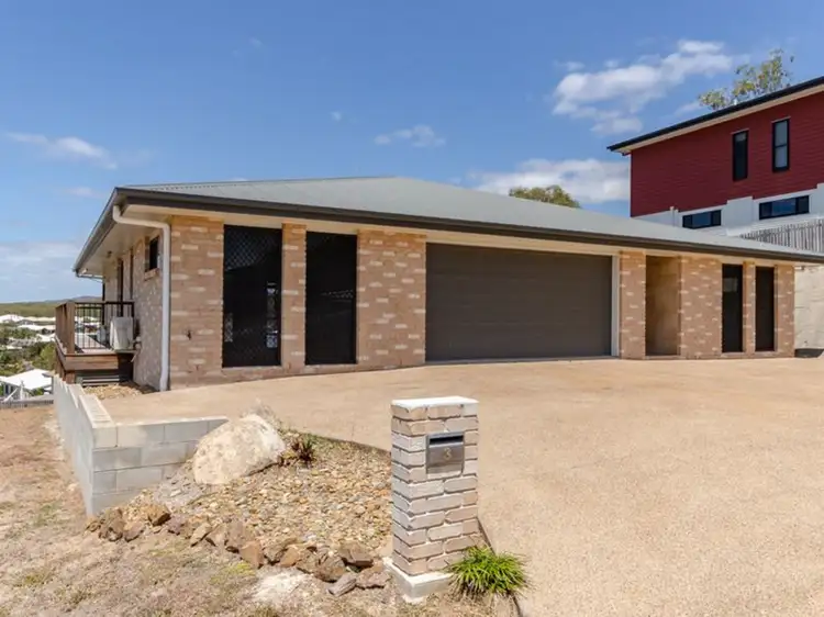3 Eucalyptus Place, Kirkwood QLD 4680