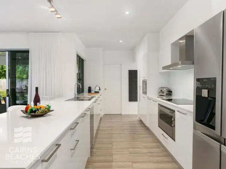 6 Ibis Close, Kewarra Beach QLD 4879