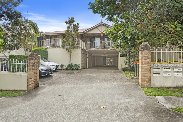 2/62 Longfellow Street, Norman Park QLD 4170