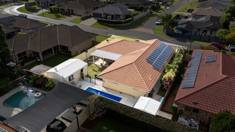 11 Seabiscuit Crescent, Kallangur QLD 4503