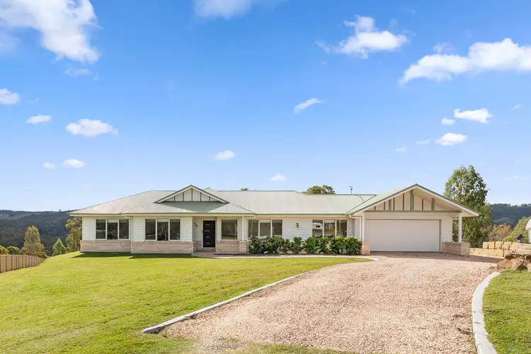 16 Redmond Place, Kooralbyn QLD 4285