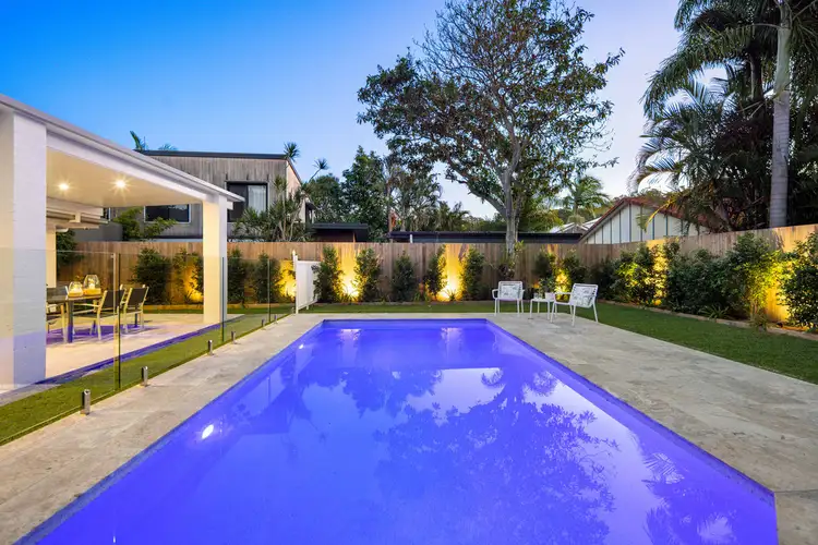 10 Guyra Avenue, Burleigh Heads QLD 4220