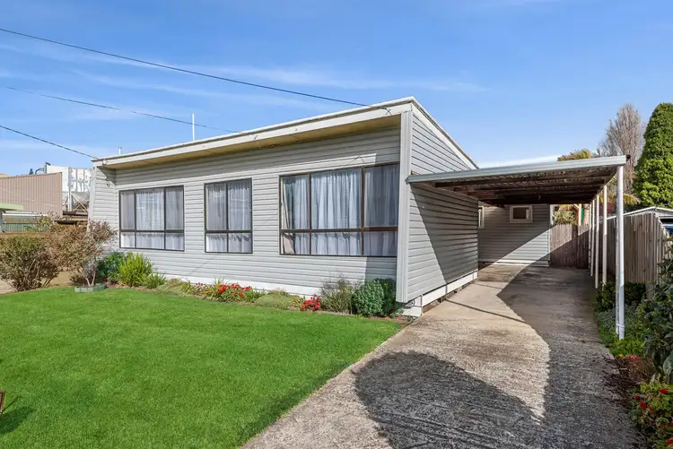 6 Hamilton Court