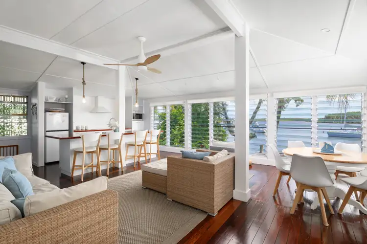 19 Esplanade, Tin Can Bay QLD 4580