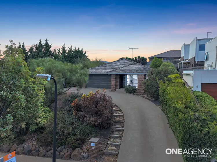 102 Province Boulevard, Highton VIC 3216