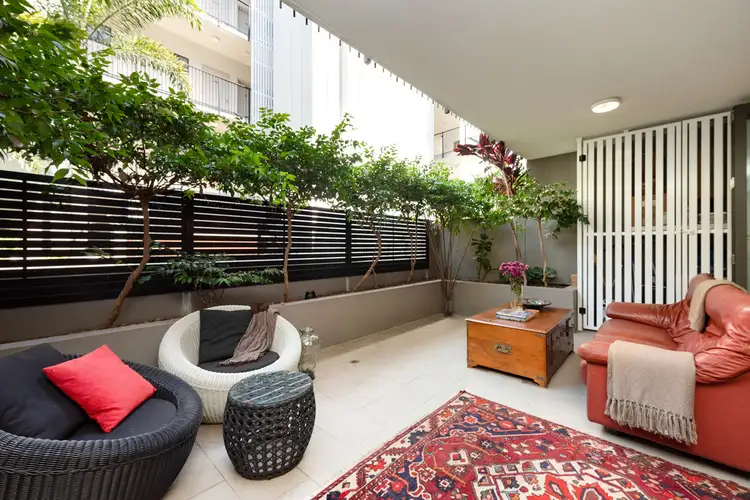 8/166 Sydney Street, New Farm QLD 4005