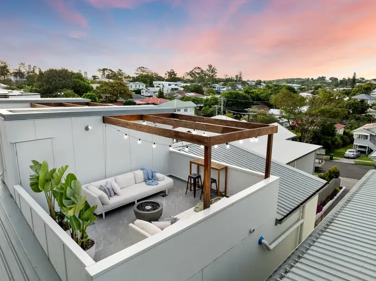 9/11 Annie Street, Camp Hill QLD 4152