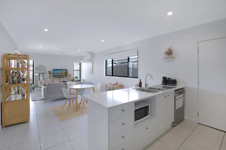 3 Sandy Way, Albany Creek QLD 4035