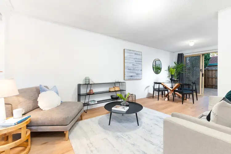 2/17 Cayley Street, Glendalough WA 6016