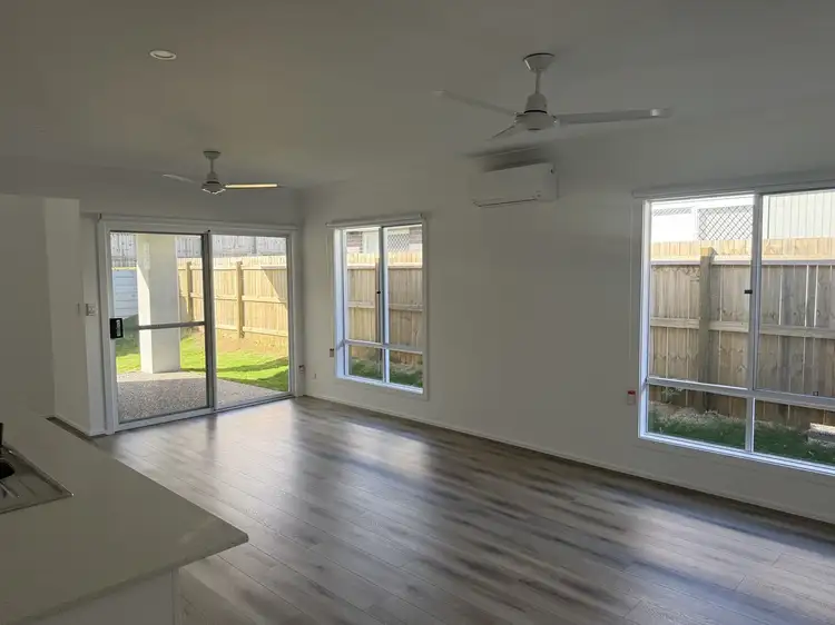 11 Wattle Grove, Harristown QLD 4350
