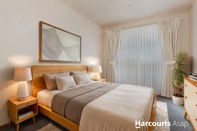 Sixth view of Homely house listing, 1 Peter Court, Narre Warren VIC 3805
