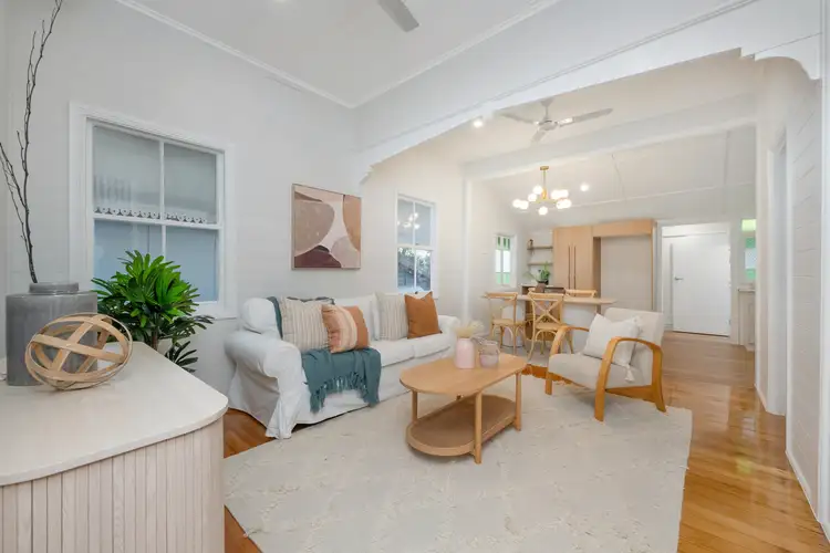 27 Humphrey Street, West End QLD 4810