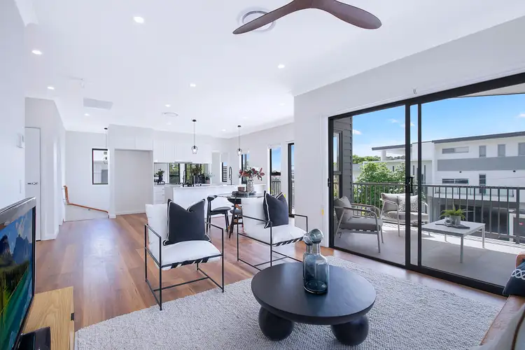 Main view of Homely townhouse listing, 1/11 Berge Street, Mount Gravatt QLD 4122