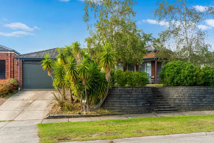 6 Hooper Drive, Skye VIC 3977