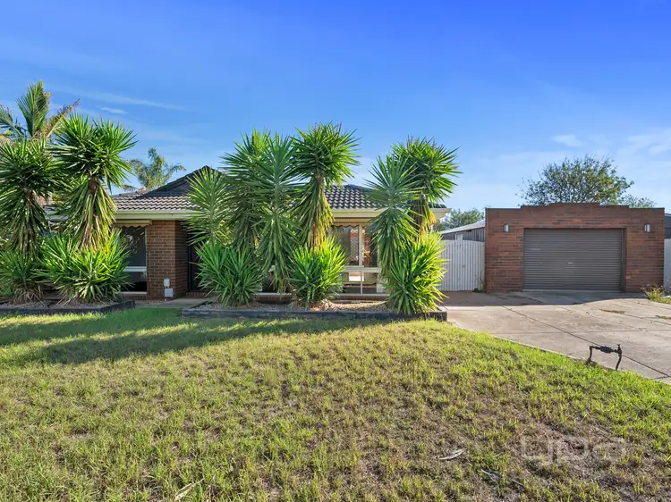 3 Cheviot Court, Melton West VIC 3337