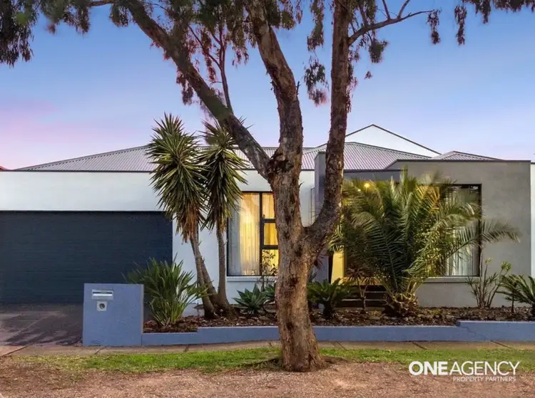 Second view of Homely house listing, 14 Samuel Evans Court, Seabrook VIC 3028