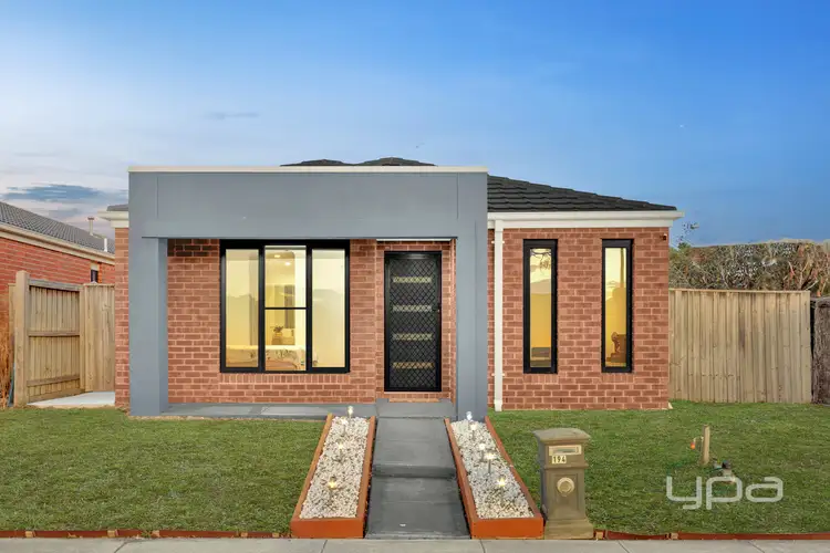 194 Saltwater Promenade, Point Cook VIC 3030