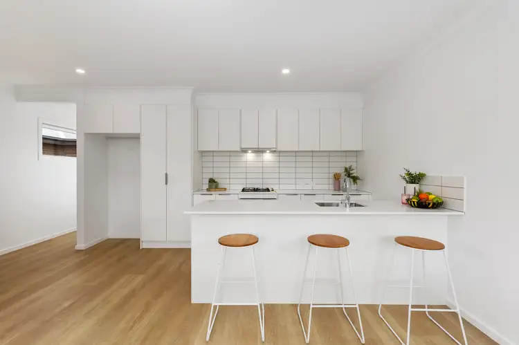 8/316 Smythes Road, Delacombe VIC 3356