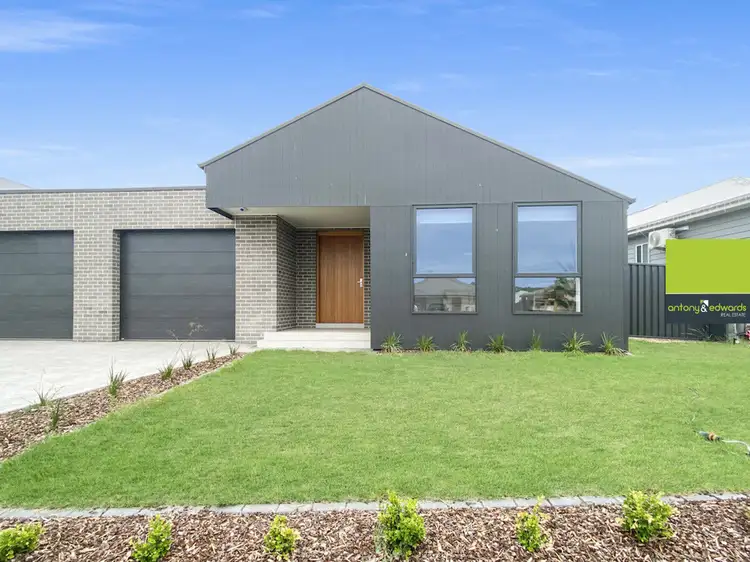 2/23 Bonneville Boulevard, Goulburn NSW 2580