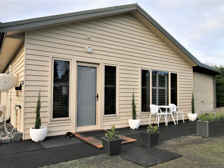 Main view of Homely unit listing, 42 Bellmans Road, Bushfield VIC 3281