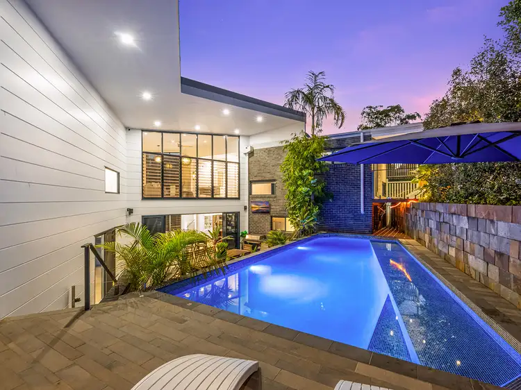 27 Strauss Place, Mount Ommaney QLD 4074