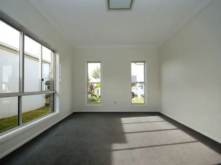 Fifth view of Homely unit listing, 19/21 Andersson Court, Highfields QLD 4352
