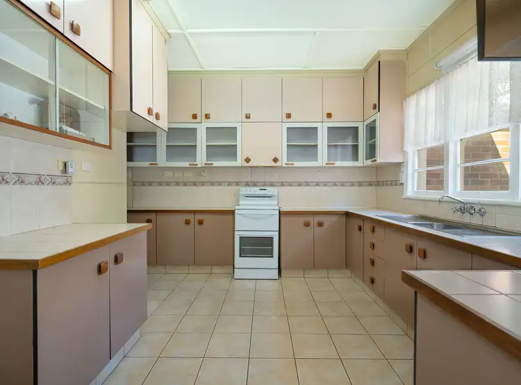 Fifth view of Homely house listing, 3 Curzon Street, Mount Lofty QLD 4350