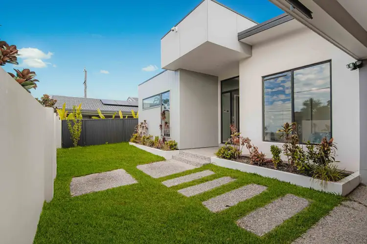 2 Pensacolar Court, Broadbeach Waters QLD 4218