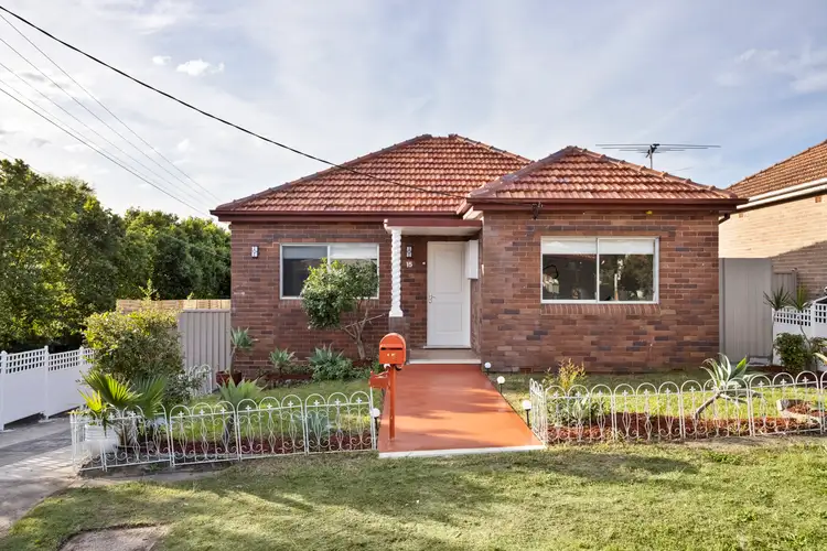 15 Hansen Avenue, Earlwood NSW 2206