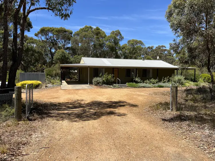 24 First Avenue, Kendenup WA 6323