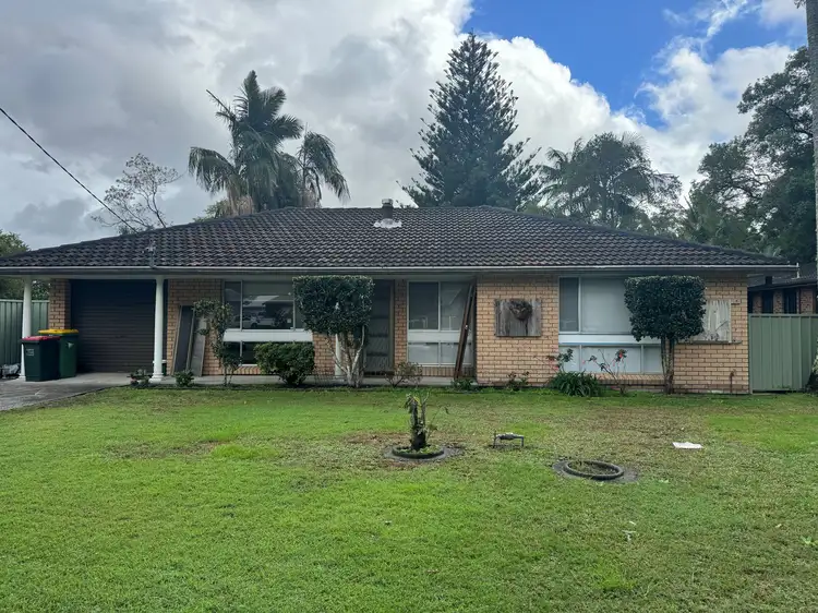 49 Halcyon Street, Wyoming NSW 2250