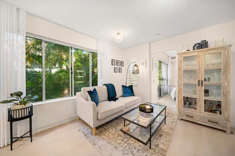 8/6 Nalla Court, Palm Beach QLD 4221